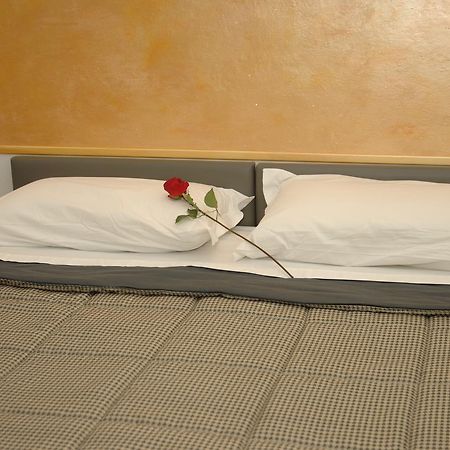 לינה וארוחת בוקר פירנצה Melody House מראה חיצוני תמונה